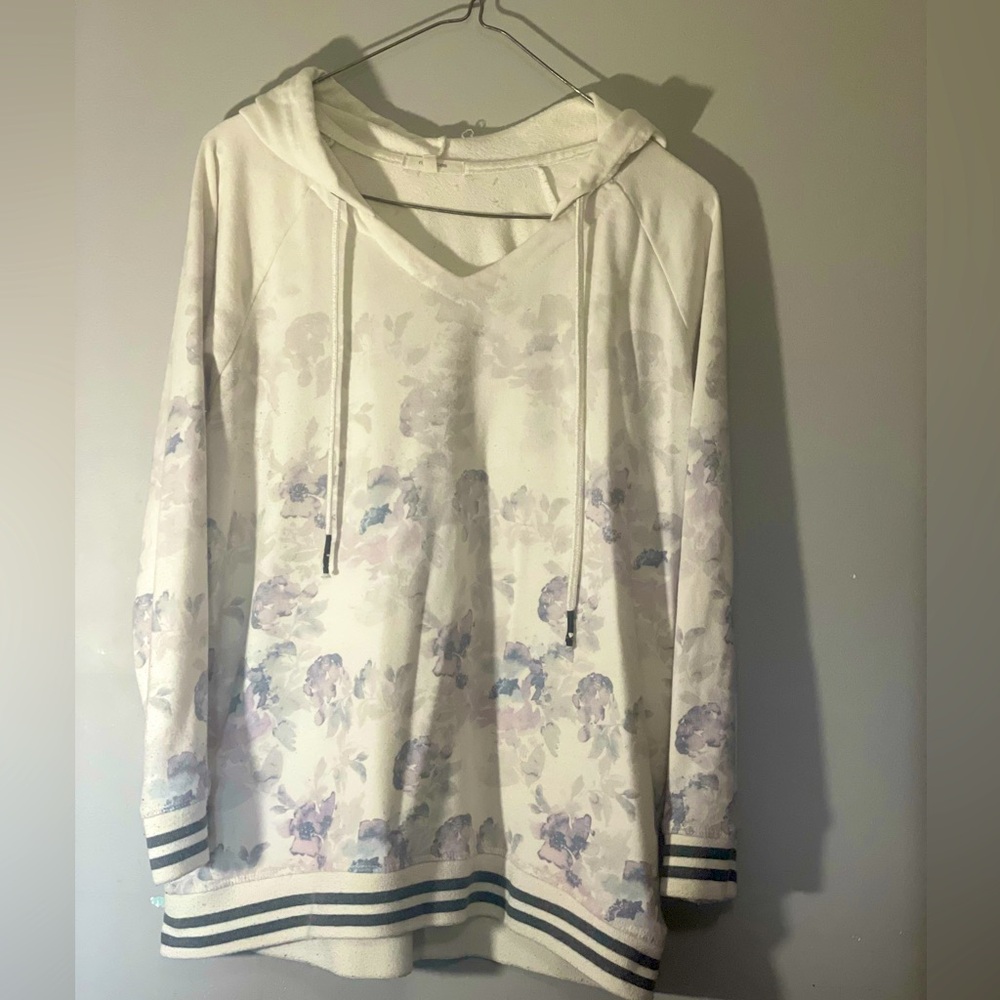 Maurices Hoodie 🌻🌻4 for $25 bundle🌻🌻